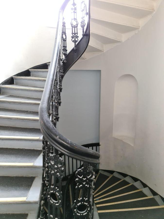 Apartment International Designers Space *